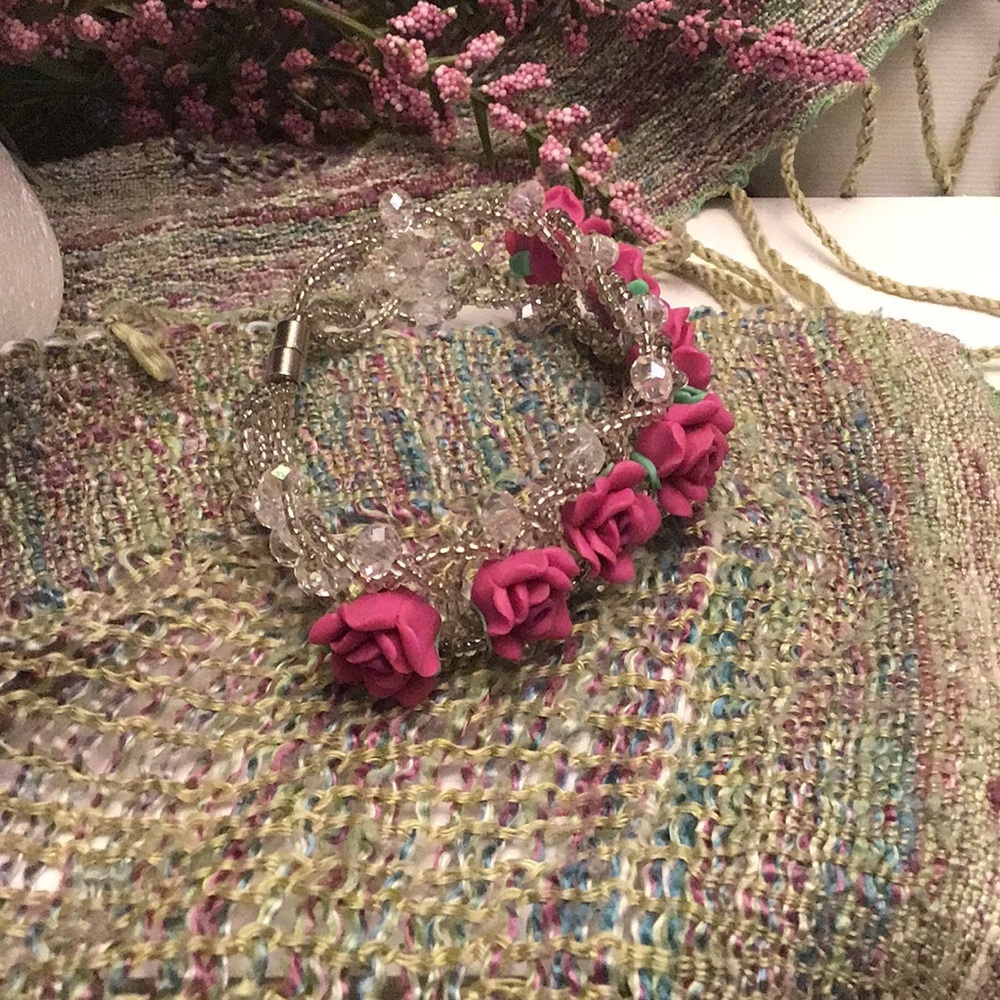 #101 Roses Bracelet - Picture 2 of 3